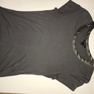 Gray Banana Republic fitted t-shirt